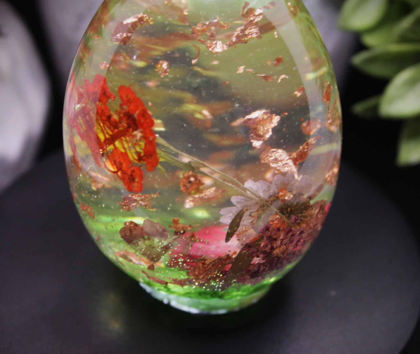 Mini Botanical Resin Egg – 2"x3" Fantasy Decor with Preserved Flowers, Crystals & Gold Flakes – Mystical Witchy Gift