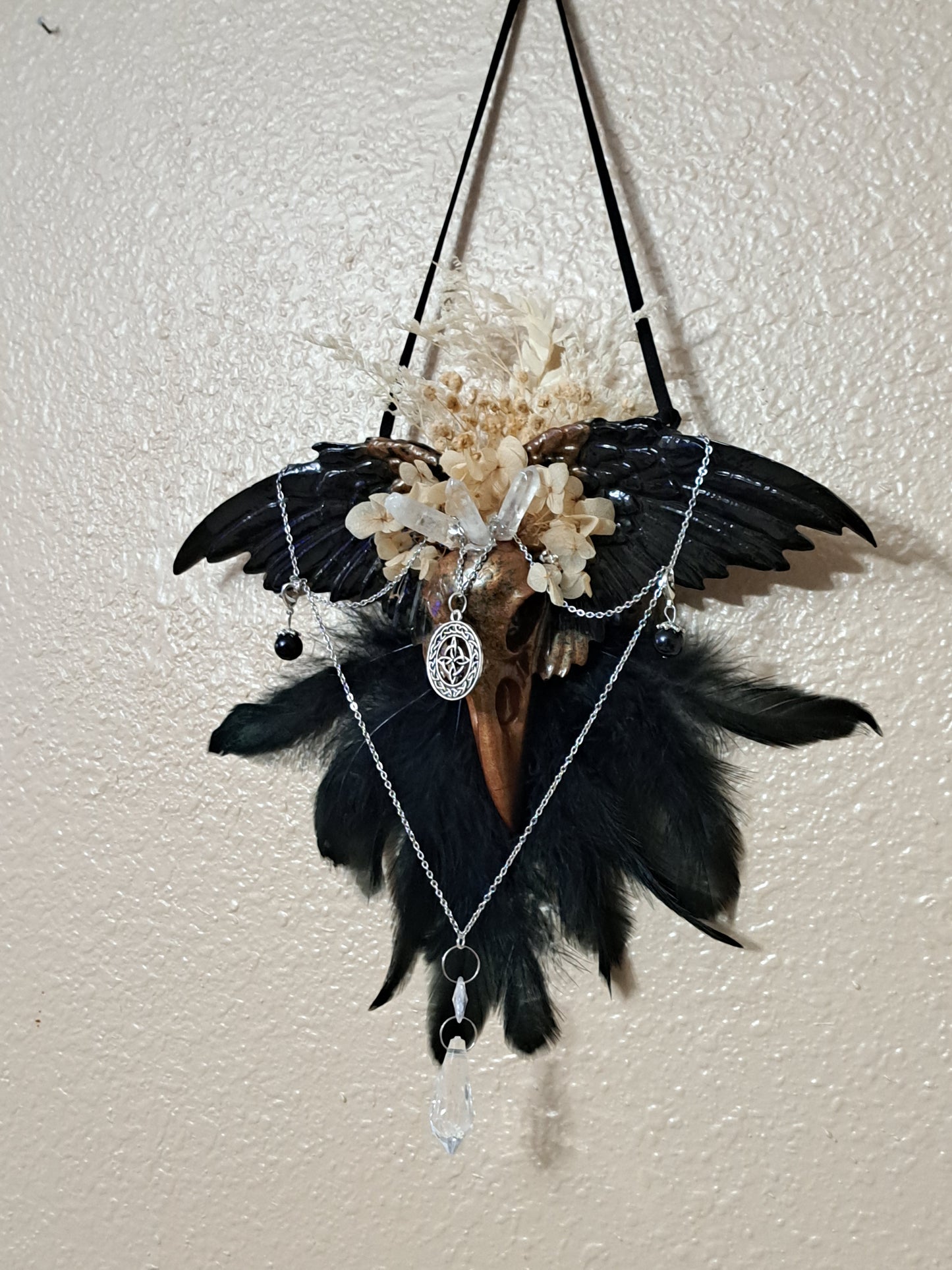 Handcrafted Winged Raven Skull Wall Hanging – One-of-a-Kind Gothic Botanical Decor