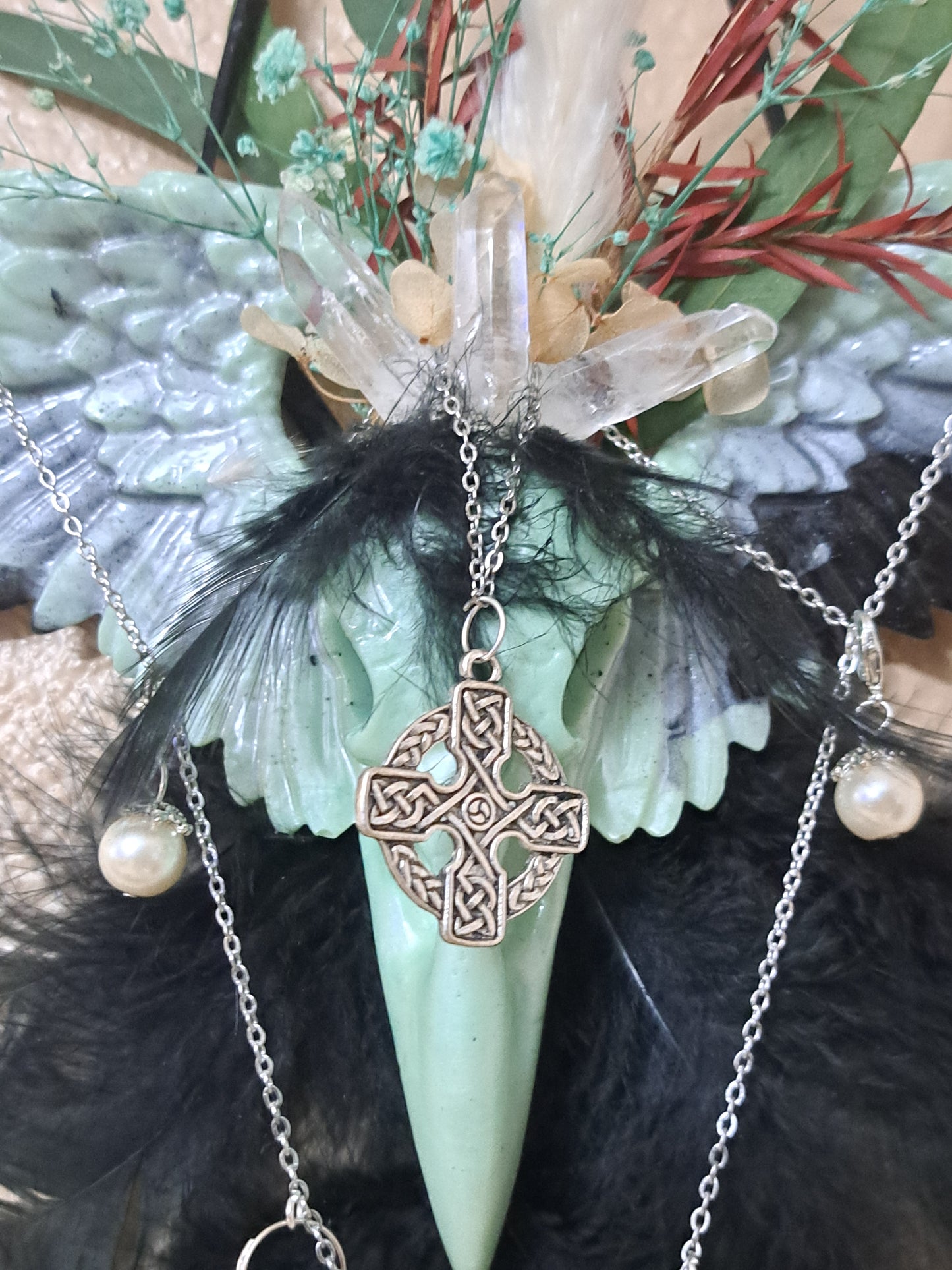 Handcrafted Winged Raven Skull Wall Hanging – One-of-a-Kind Gothic Botanical Decor