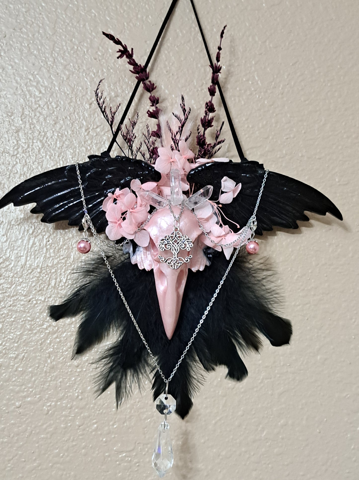 Handcrafted Winged Raven Skull Wall Hanging – One-of-a-Kind Gothic Botanical Decor