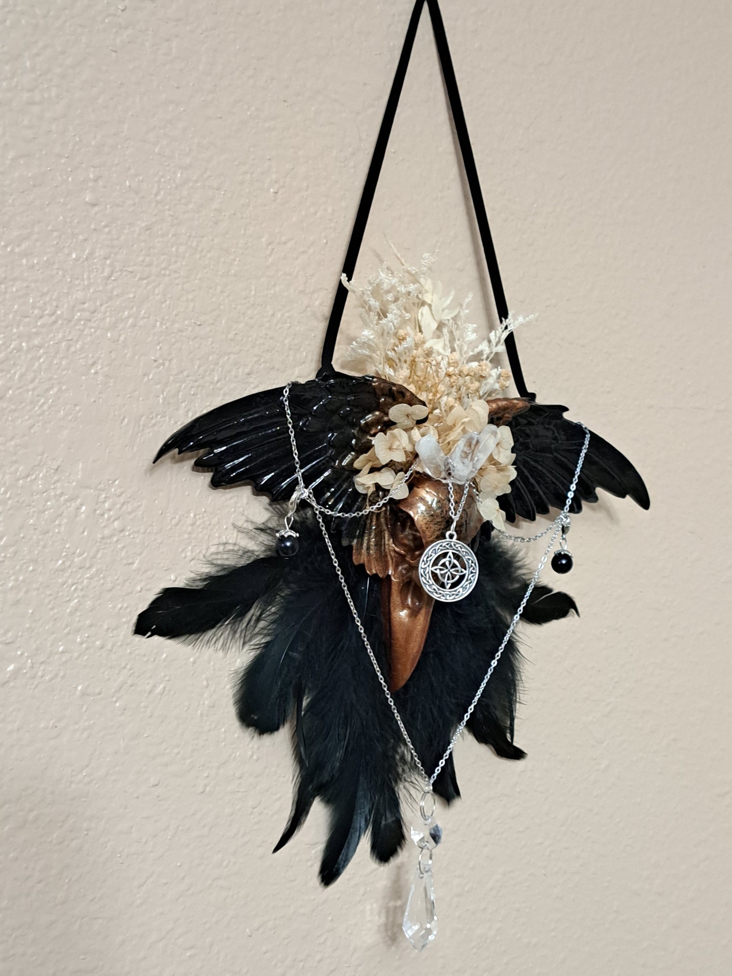 Handcrafted Winged Raven Skull Wall Hanging – One-of-a-Kind Gothic Botanical Decor