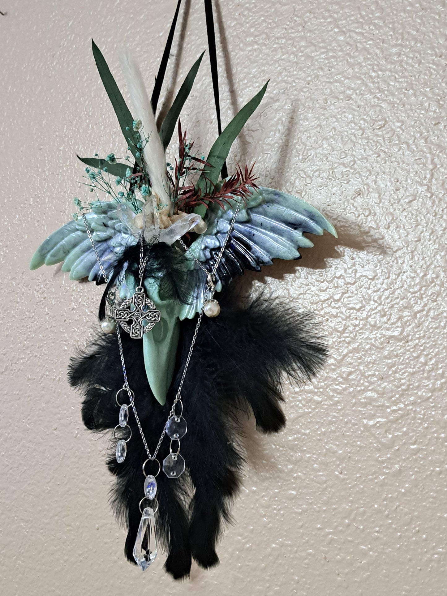 Handcrafted Winged Raven Skull Wall Hanging – One-of-a-Kind Gothic Botanical Decor